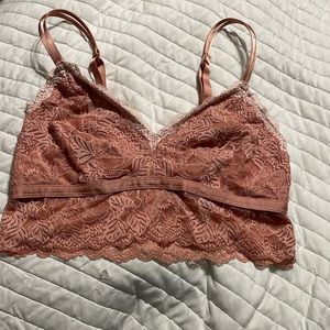 Auden lightly lined bralette. blush pink size large